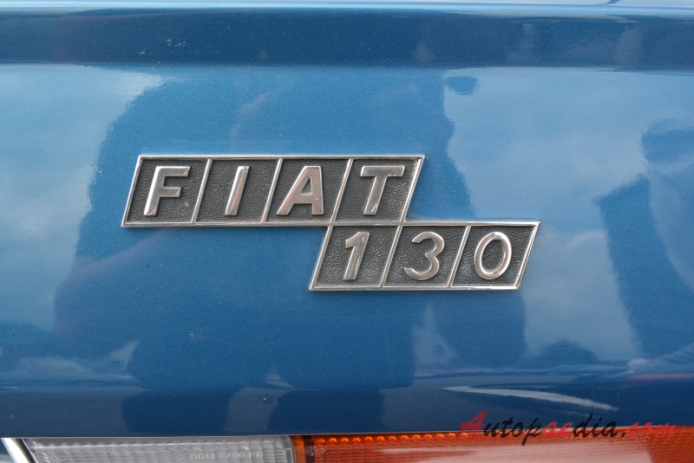 Fiat 130 1969-1977 (1974 Fiat 130 BC 3200 Coupé 2d), emblemat tył 