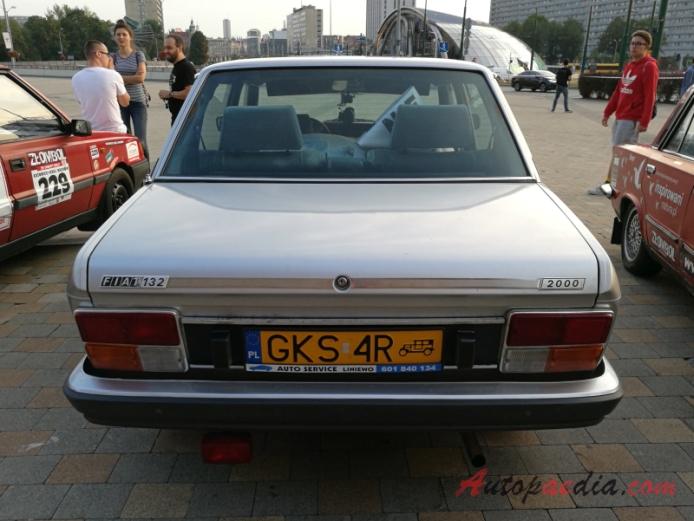 Fiat 132 3. seria 1977-1981 (Fiat 132 2000ccm sedan 4d), tył