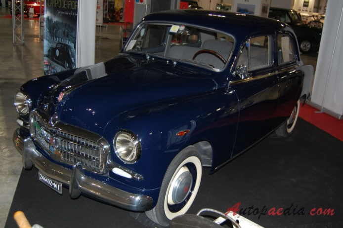 Fiat 1400 1950-1958 (1954 Fiat 1400A sedan 4d), lewy przód