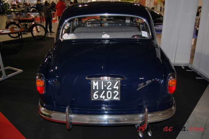 Fiat 1400 1950-1958 (1954 Fiat 1400A sedan 4d), tył