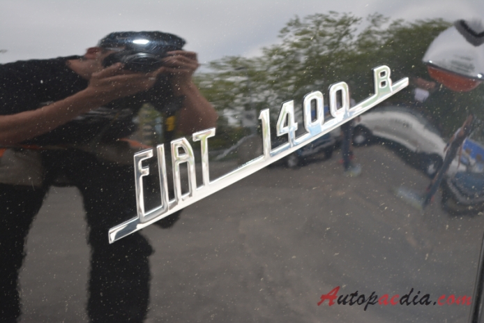 Fiat 1400 1950-1958 (1956-1958 Fiat 1400B sedan 4d), rear emblem  