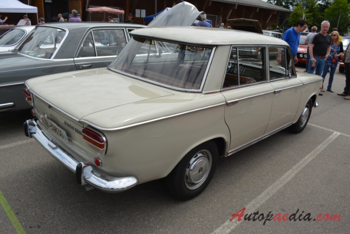 Fiat 1500 1961-1967 (1964-1967 Fiat 1500 C sedan 4d), prawy tył