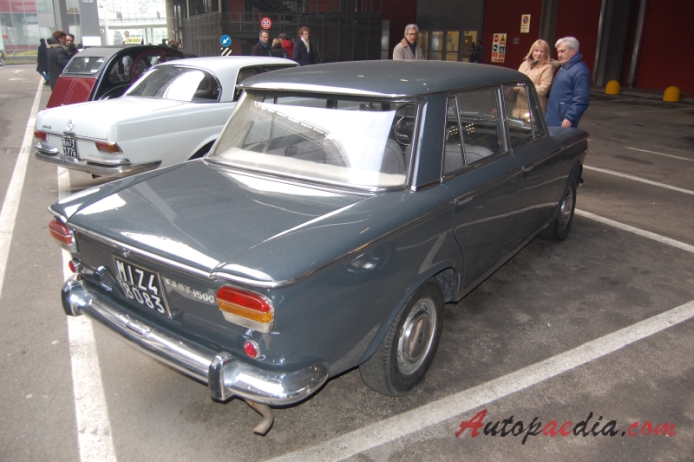 Fiat 1500 1961-1967 (1964-1967 Fiat 1500 C sedan 4d), right rear view