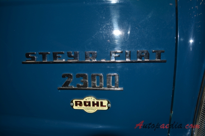 Fiat 2300 1961-1968 (1965 Steyr-Fiat 2300 Familiare 5d), emblemat tył 