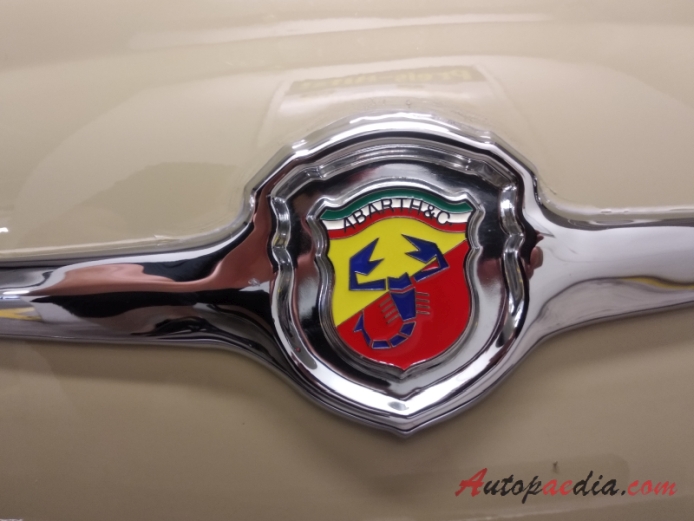 Fiat 500 1957-1975 (1965-1968 Fiat 500 F), emblemat przód 