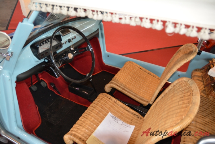 Fiat 500 Ghia Jolly 1957-1966 (beach buggy), wnętrze