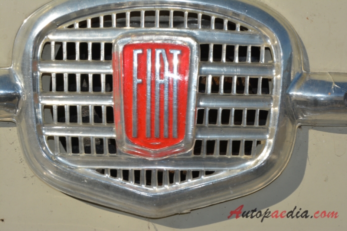 Fiat 500 Giardiniera 1960-1977 (1965-1967 Fiat 500 K kombi 3d), emblemat przód 