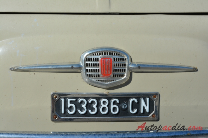 Fiat 500 Giardiniera 1960-1977 (1965-1967 Fiat 500 K kombi 3d), front emblem  