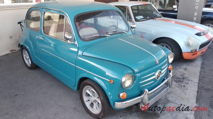 Fiat 600 1955-1969 (1964-1965 Fiat 600D seria II/Fiat 750), prawy przód