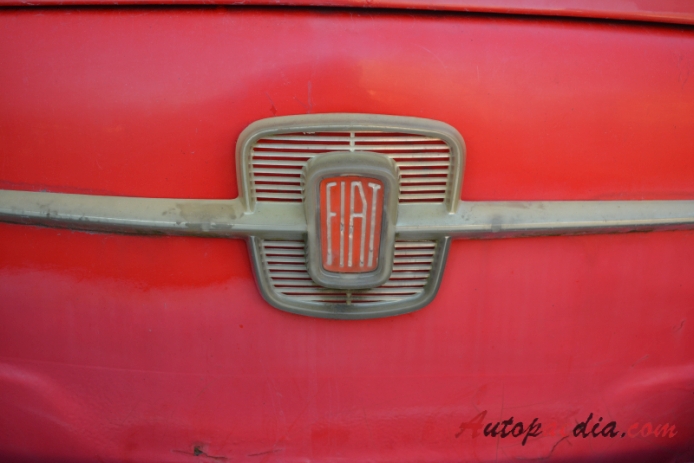 Fiat 600 1955-1969 (1965-1969 Fiat 600D series III), front emblem  