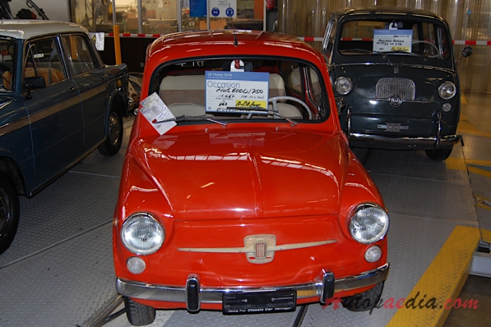 Fiat 600 1955-1969 (1967 Fiat 600D seria III/Fiat 750), przód