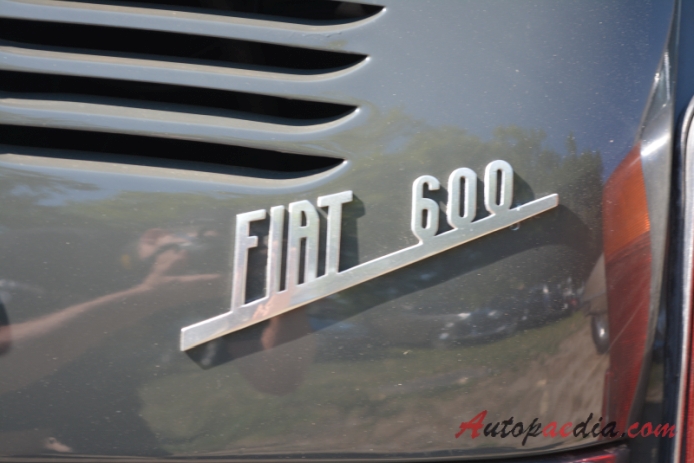Fiat 600 Multipla 1956-1967 (1960-1967 Fiat Multipla 767ccm), rear emblem  