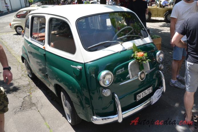 Fiat 600 Multipla 1956-1967 (1963), right front view