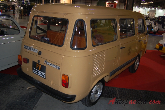 Fiat 900 1976-1986 (1980-1981 Fiat 900E Panorama minibus 4d), prawy tył