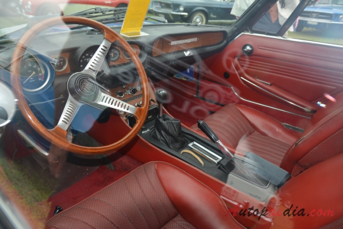 Fiat Dino 1966-1973 (1967 Fiat Dino Bertone Coupé 2d), wnętrze