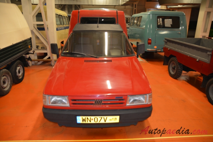 Fiat Fiorino 2. seria 1988-2014 (1992-1994 Fiat Fiorino 2 Panorama Faza II 3d), przód