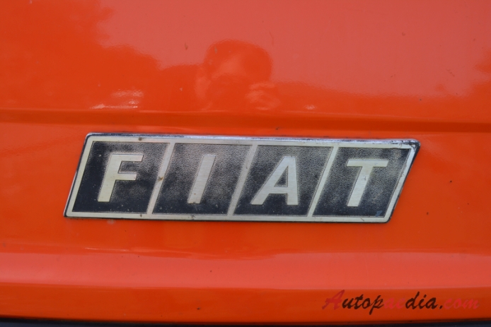 Fiat NC 1972-1987 (ciężarówka 2d), emblemat przód 