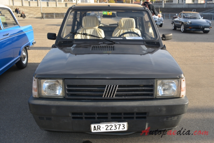 Fiat Panda 1. generatiom Mk2 1986-2003 (1992 Fiat Panda Cafe 1000 fire hatchback 3d), przód