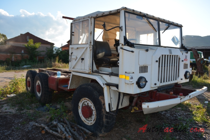 Fiat ACP 62/ACP 70 1962-1970 (6x6 Tipo 6607), right front view