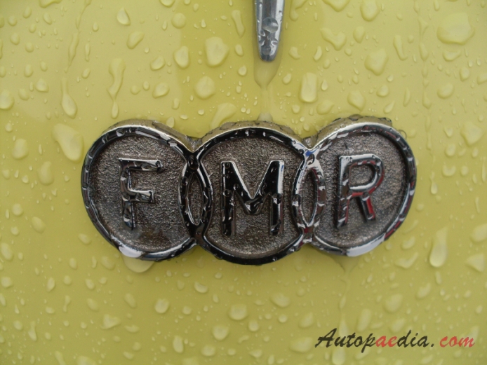 FMR Tg500 (Tiger) 1958-1961 (1958 convertible), front emblem  