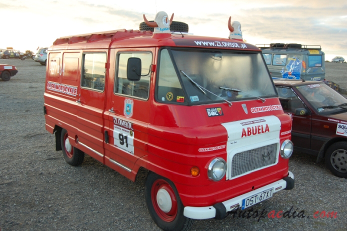 Żuk 1959-1998 (1968-1970 A 15 wóz strażacki 4d), prawy przód