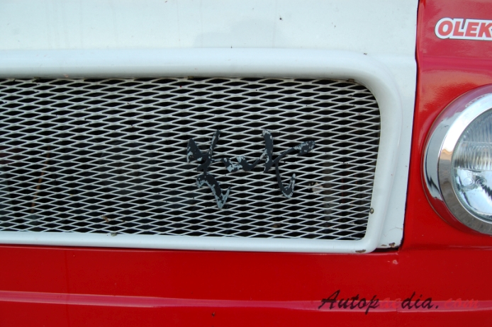Żuk 1959-1998 (1968-1970 A 15 wóz strażacki 4d), emblemat przód 
