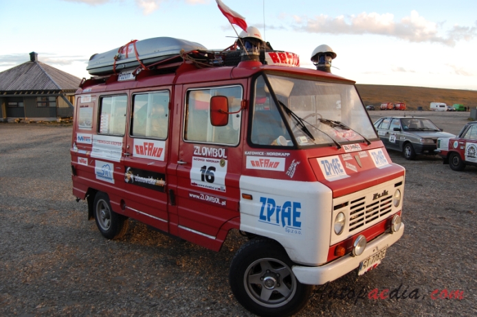 Żuk 1959-1998 (1970-1998 A 07 wóz strażacki 4d), prawy przód