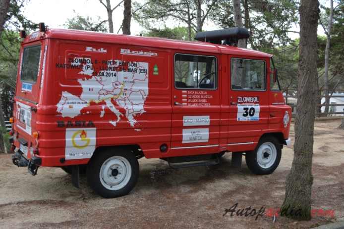 Żuk 1959-1998 (1970-1998 A 15 wóz strażacki 4d), prawy bok