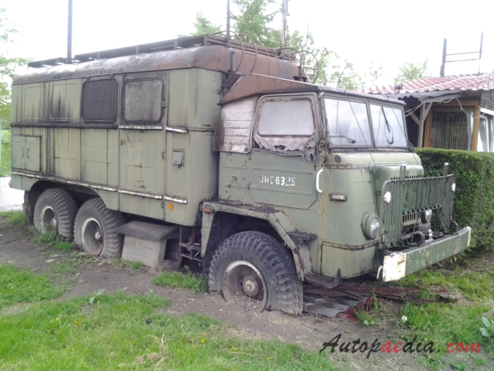 Star 660 1965-1983 (1968-1983 660M2 wóz dowodzenia i ł¹cznoœći pojazd wojskowy), prawy przód