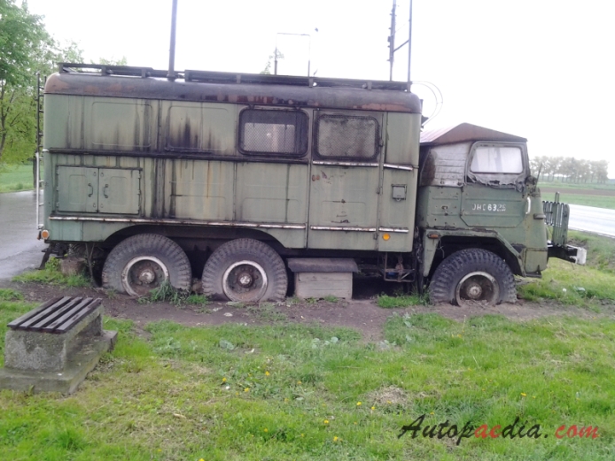 Star 660 1965-1983 (1968-1983 660M2 wóz dowodzenia i ł¹cznoœći pojazd wojskowy), prawy bok
