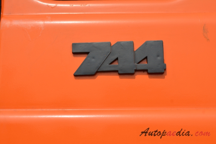 Star 744 1993-2000 (4x4 crew car), side emblem 