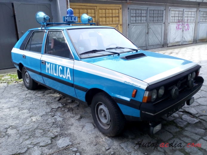 FSO Polonez MR78 (Borewicz) 1978-1983 (1983 milicja Radiowóz policyjny hatchback 5d), prawy przód