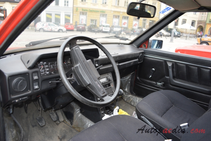 FSO Polonez MR87 (Akwarium) 1987-1988 (1987 1.6SLE hatchback 5d), interior