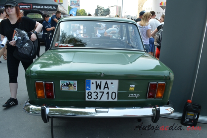 Polski Fiat 125p 1st generation 1967-1982 (1971-1973 sedan 4d), rear view