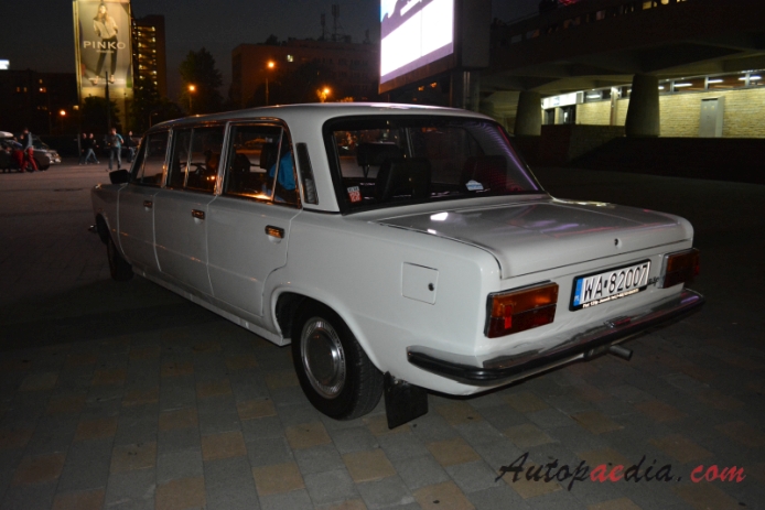 Polski Fiat 125p 1. generacja 1967-1982 (1975-1977 MR75 limuzyna 6d), lewy tył
