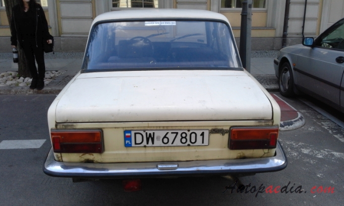 Polski Fiat 125p 2. generacja FSO 1500 1983-1991 (sedan 4d), tył