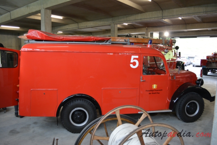 Fargo Power Wagon 1945-1980 (1952 fire engine), right side view