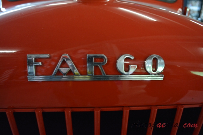 Fargo Power Wagon 1945-1980 (1952 fire engine), front emblem  