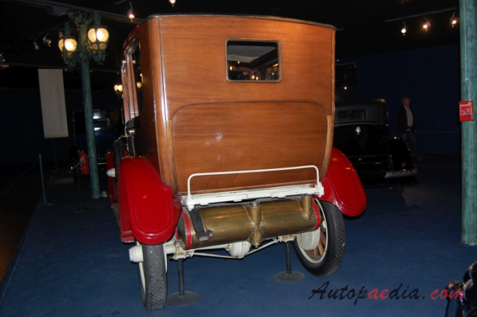 Farman A6 1923-1927 (1923 A6 B Coupé Chauffeur 4d), tył