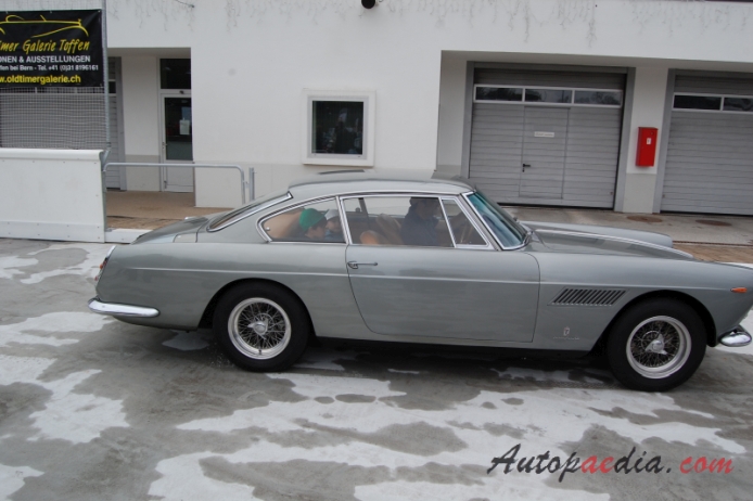Ferrari 250 GTE/GT 2+2 1960-1963 (1960-1962), prawy bok