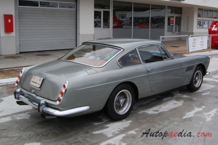 Ferrari 250 GTE/GT 2+2 1960-1963 (1960-1962), prawy tył