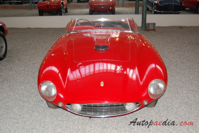 Ferrari 250 MM 1952-1953 (1952 spider 2d), przód