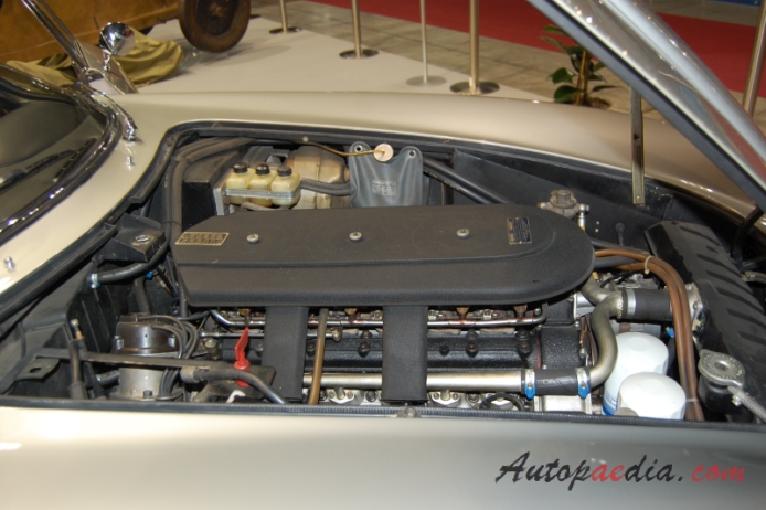 Ferrari 275 1964-1968, engine  