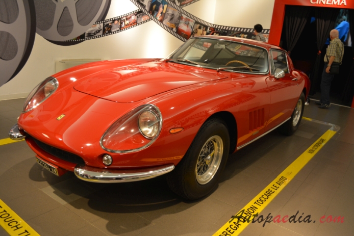 Ferrari 275 1964-1968, left front view