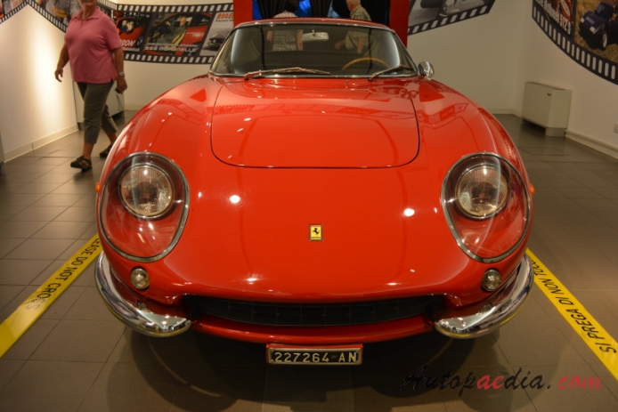 Ferrari 275 1964-1968, front view