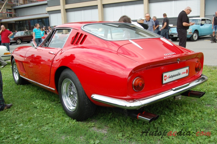 Ferrari 275 1964-1968 (1966 GTB),  left rear view