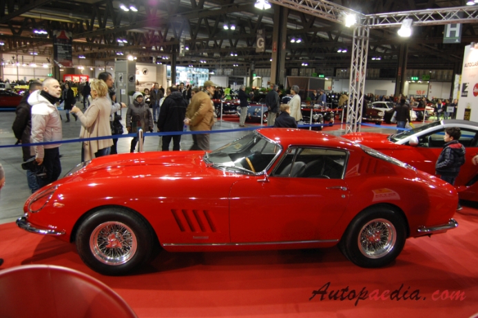 Ferrari 275 1964-1968 (1967 GTB/4), left side view