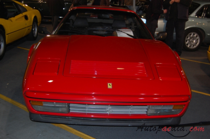 Ferrari 328 1985-1989 (1985 GTS), przód