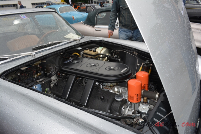 Ferrari 330 GTC 1966-1968 (1968), engine  