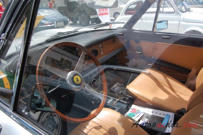 Ferrari 330 GTC 1966-1968 (1968), wnętrze